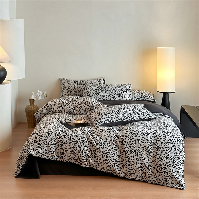 91家纺网 家纺一手货源 找家纺 梦享生活家居 2024新款双层纱黑灰提花系列四件套 黑白豹纹