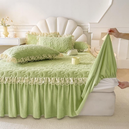 91家纺网 家纺一手货源 找家纺 （总）恋尚 2024新款牛奶绒夹棉床笠式单品床裙-奥丽莎