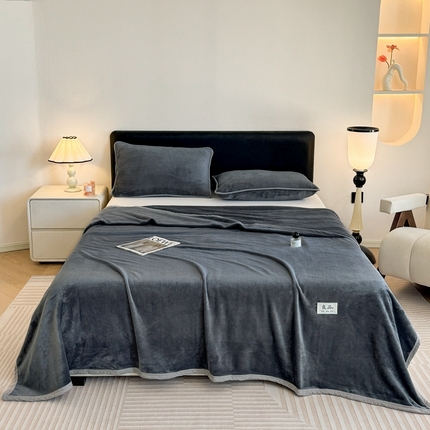91家纺网 家纺一手货源 找家纺 （总）恋人优选 新款柔软亲肤A类双面牛奶绒毛毯床单多功能毯