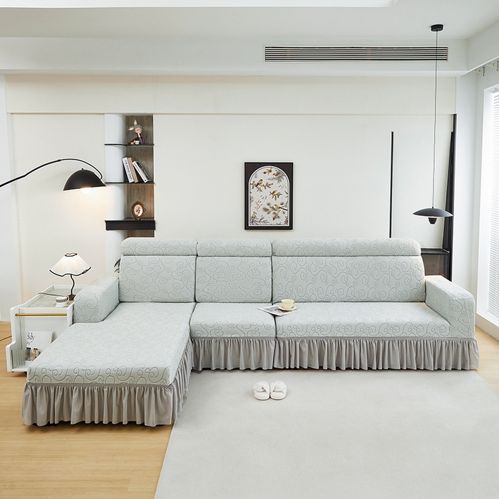 91家纺网 家纺一手货源 找家纺 丝绮鹿 2024新款雕花绒年华系列裙边沙发套（贵妃图） 浅灰