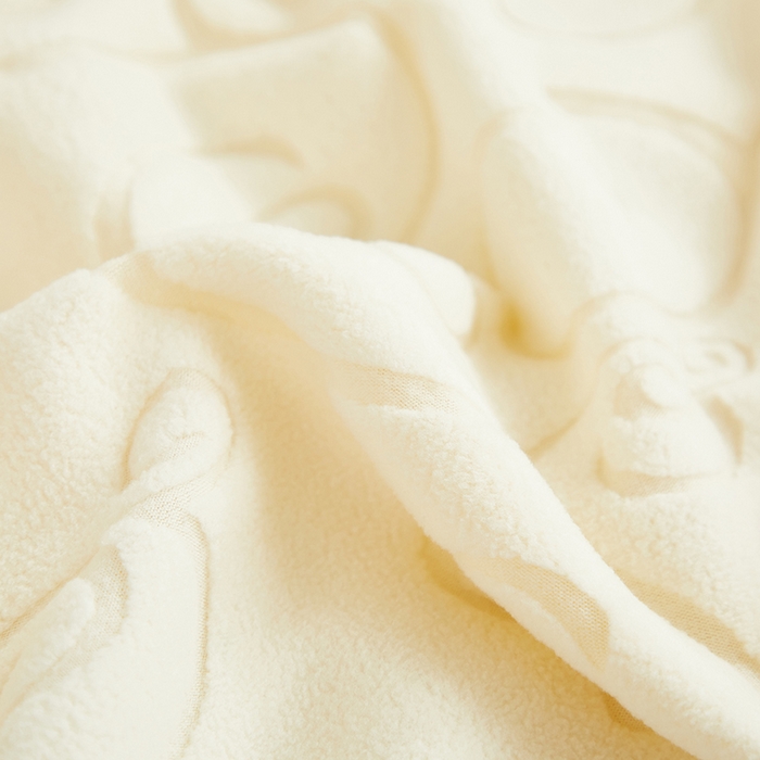 91家纺网 家纺一手货源 找家纺 丝绮鹿 2024新款雕花绒年华系列-弧形椅子套 米白