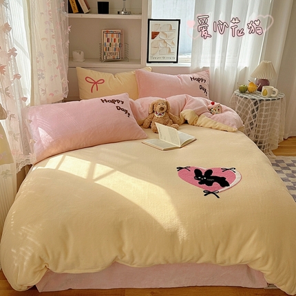 91家纺网 家纺一手货源 找家纺 （总）顾里家纺 2024新款卡通毛巾绣牛奶绒四件套