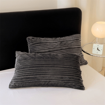 梦舒羽 2025新款兔毛绒子母条枕套 深灰