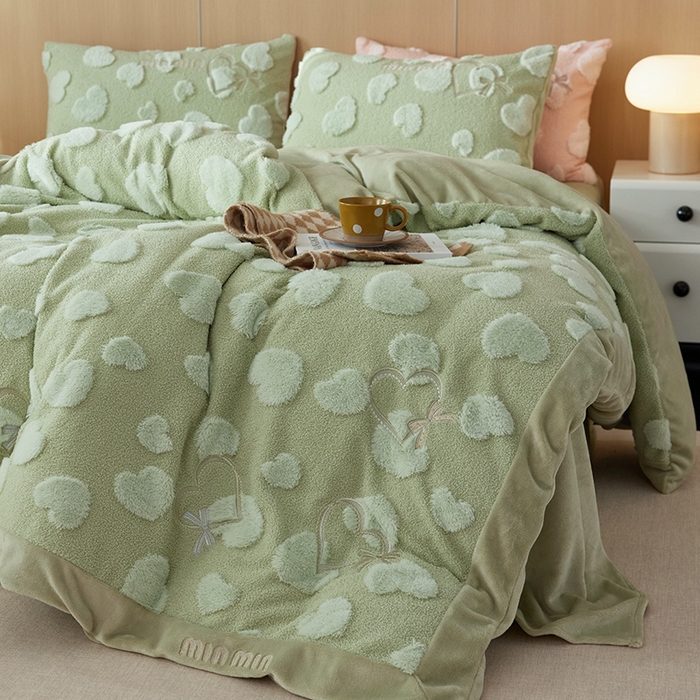 91家纺网 家纺一手货源 找家纺 （总）安莱生活 2024新款minmin泰迪绒立体提花爱心四件套