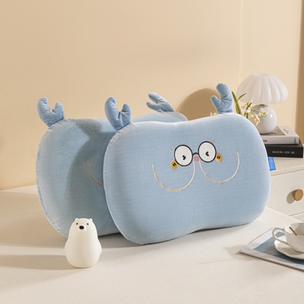 91家纺网 家纺一手货源 找家纺 （总）麦肯锡 2024新款眼镜熊猫肚枕枕头枕芯