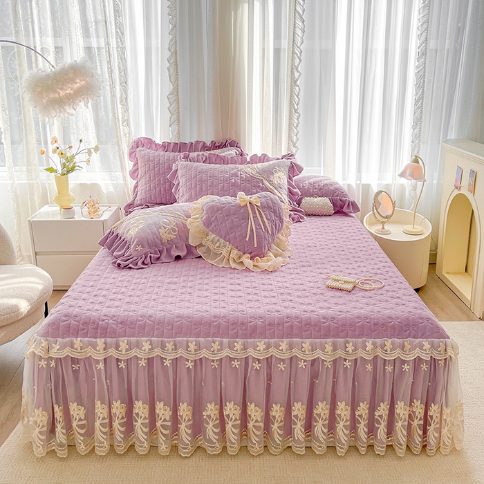 91家纺网 家纺一手货源 找家纺 2024新款加厚牛奶绒蕾丝刺绣床裙单床裙-莫奈花园系列 莫奈花园-甜紫