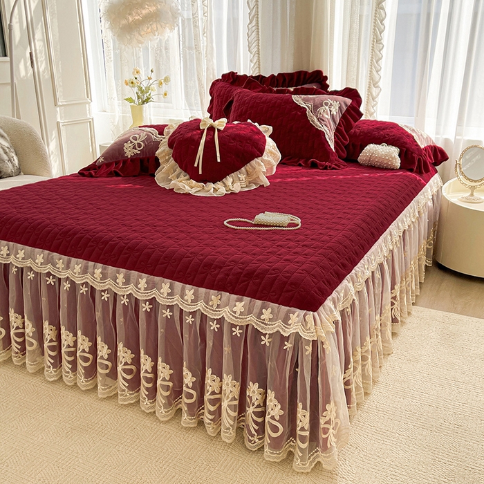 91家纺网 家纺一手货源 找家纺 2024新款加厚牛奶绒蕾丝刺绣床裙单床裙-莫奈花园系列 莫奈花园-酒红