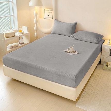 91家纺网 家纺一手货源 找家纺 漫时光 2025新款牛奶绒烂花床笠 华夫格-灰