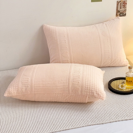 91家纺网 家纺一手货源 找家纺 漫时光 2025新款牛奶绒烂花枕套 min-粉玉