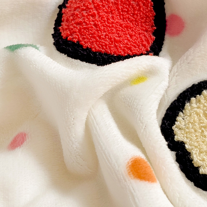 91家纺网 家纺一手货源 找家纺 眠帛家居 2024新款高克重牛奶绒毛巾绣加印大版卡通四件套系列二 点点兔