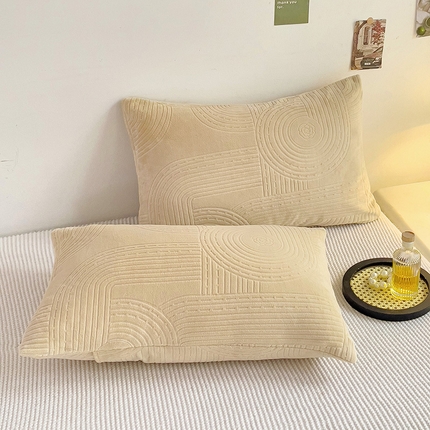 漫时光 2025新款牛奶绒烂花枕套 迷境-卡其