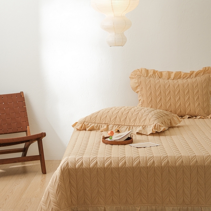 91家纺网 家纺一手货源 找家纺 上喜 热卖树叶款春秋被床盖三件套 黄色