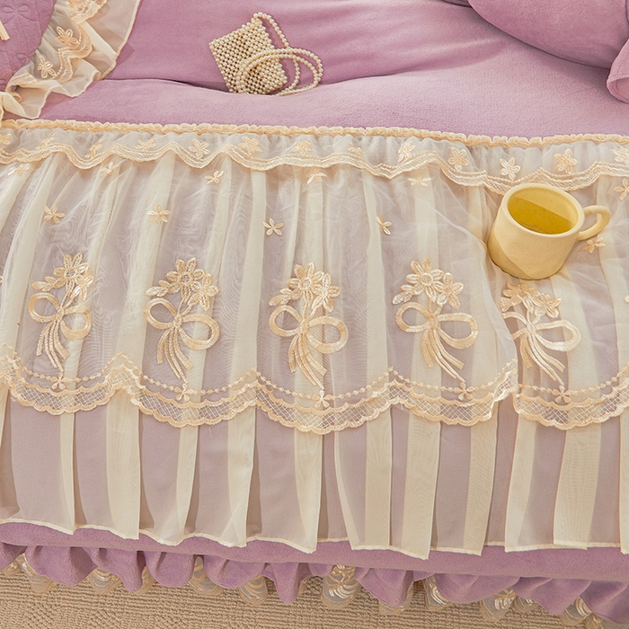 91家纺网 家纺一手货源 找家纺 2024新款加厚牛奶绒蕾丝刺绣床裙四件套-莫奈花园系列 莫奈花园-甜紫