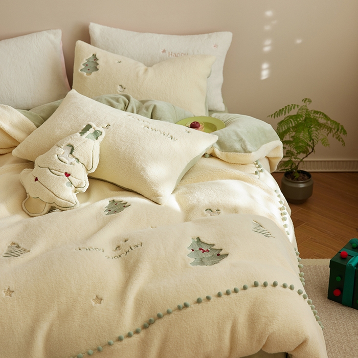 91家纺网 家纺一手货源 找家纺 安莱生活 2024新款绵羊绒工艺款圣诞毛球四件套 绵羊绒-绿色圣诞