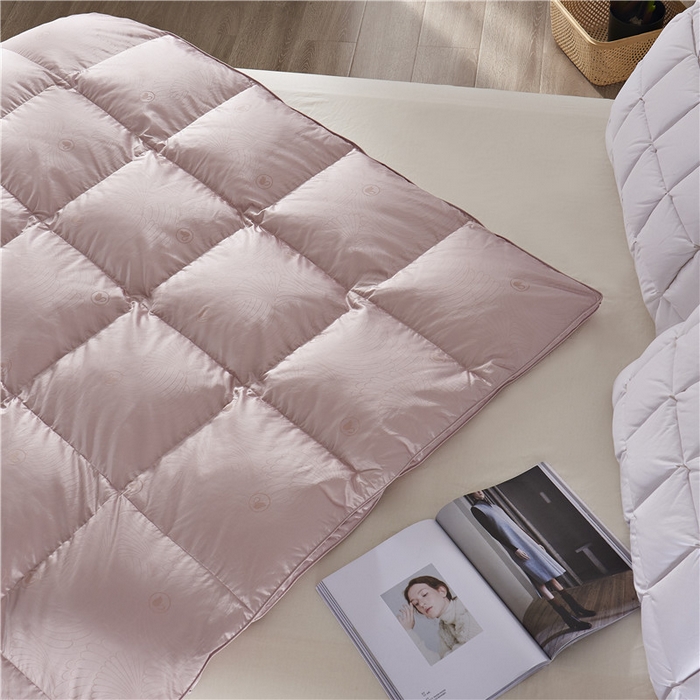 91家纺网 家纺一手货源 找家纺 （总）新款真丝提花单层羽绒被被壳 自充绒鹅绒被半成品内胆面料批发