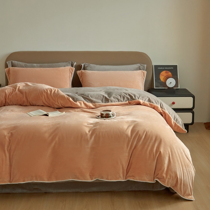 91家纺网 家纺一手货源 找家纺 万盛家纺 2025新款德芙绒牛奶绒法莱绒水晶绒双拼四件套 奶油橘-米灰