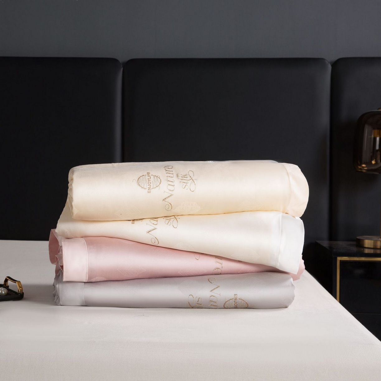 91家纺网 家纺一手货源 找家纺 （总）全棉贡缎大提花蚕丝被结婚双宫桑黄金蚕丝春秋被冬被子母被批发