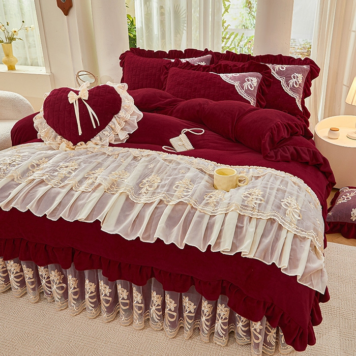 91家纺网 家纺一手货源 找家纺 2024新款加厚牛奶绒蕾丝刺绣床裙四件套-莫奈花园系列 莫奈花园-酒红