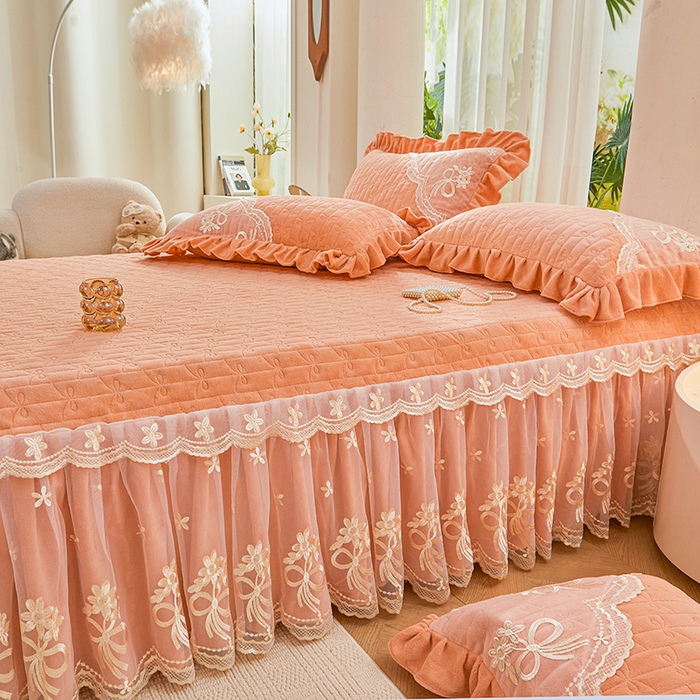 91家纺网 家纺一手货源 找家纺 （总）2024新款加厚牛奶绒蕾丝刺绣床裙四件套-莫奈花园系列