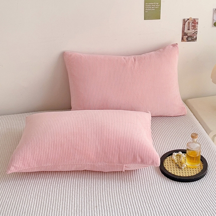 漫时光 2025新款牛奶绒烂花枕套 华夫格-粉