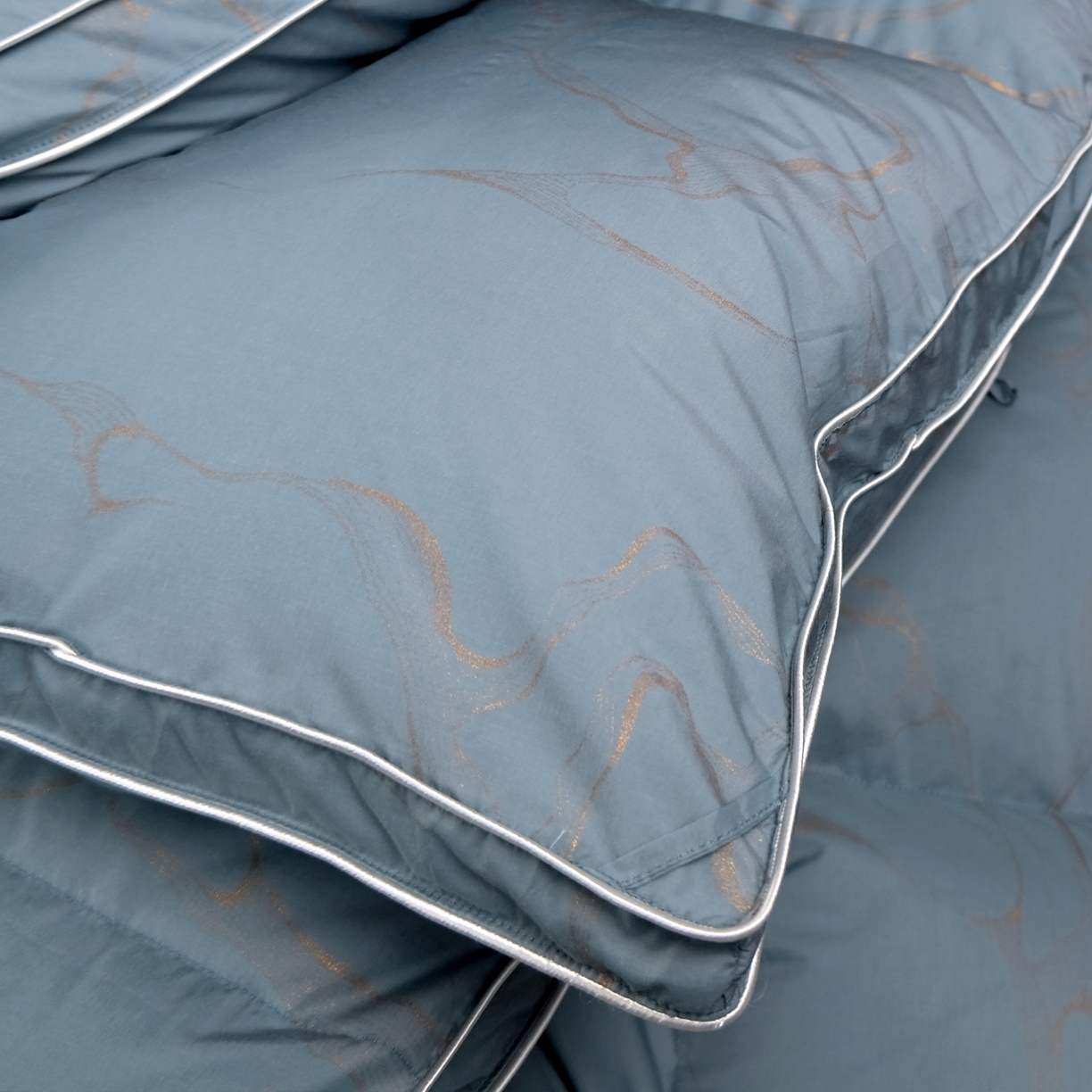 91家纺网 家纺一手货源 找家纺 兰言诺羽绒被 2025新款埃及棉95羽绒被被子被芯 蓝色