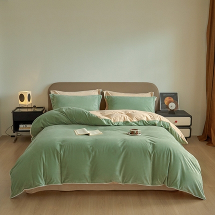 万盛家纺 2025新款德芙绒牛奶绒法莱绒水晶绒双拼四件套 浅豆绿-浅米
