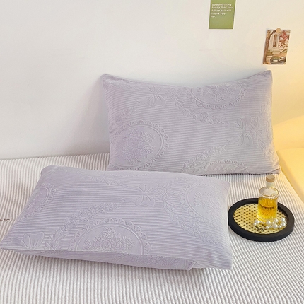 漫时光 2025新款牛奶绒烂花枕套 梦结花-紫