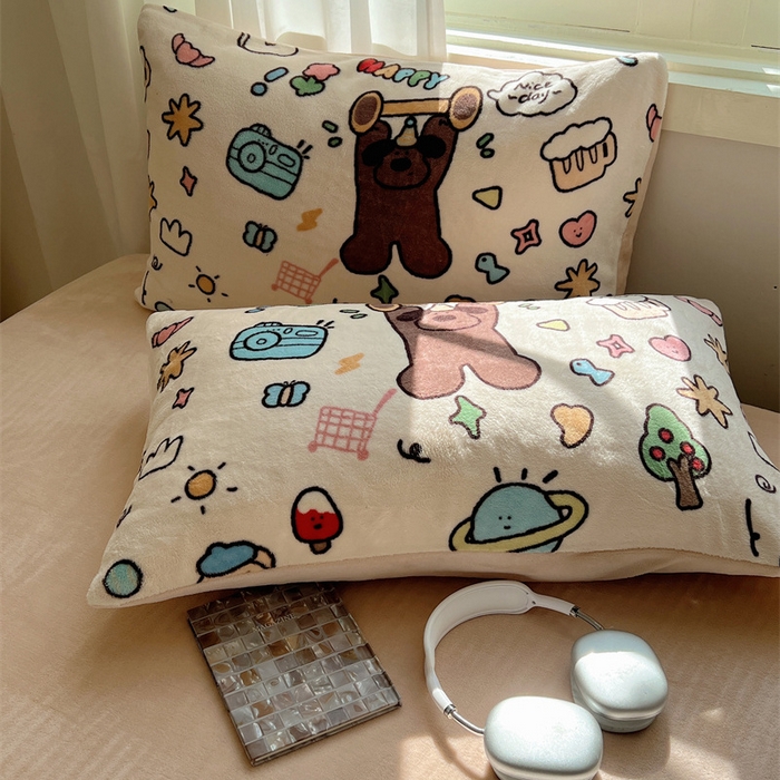 91家纺网 家纺一手货源 找家纺 红嘴企鹅 2025新款牛奶绒印花四件套 大力