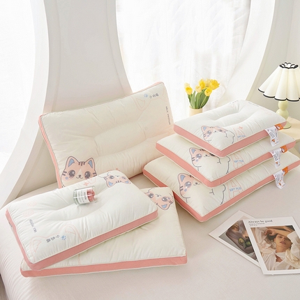 91家纺网 家纺一手货源 找家纺 （总）织布人 2024新款枕芯A类全棉猫猫SPA亲子枕头儿童学生成人家用枕芯