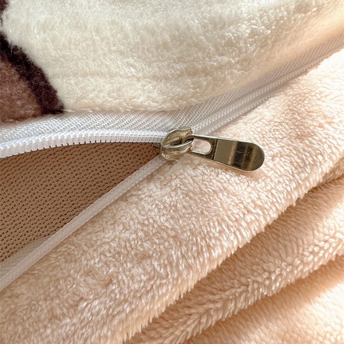 91家纺网 家纺一手货源 找家纺 红嘴企鹅 2025新款牛奶绒印花四件套 大力