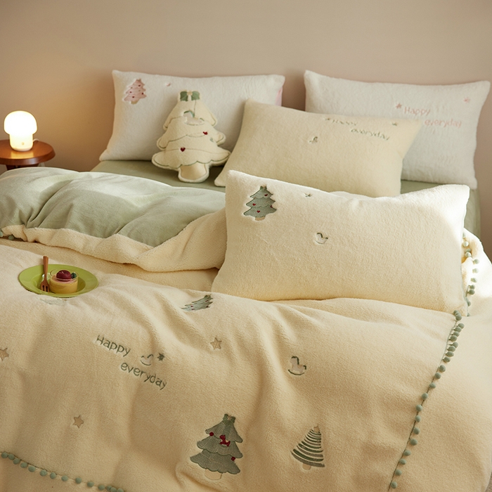 91家纺网 家纺一手货源 找家纺 安莱生活 2024新款绵羊绒工艺款圣诞毛球四件套 绵羊绒-绿色圣诞