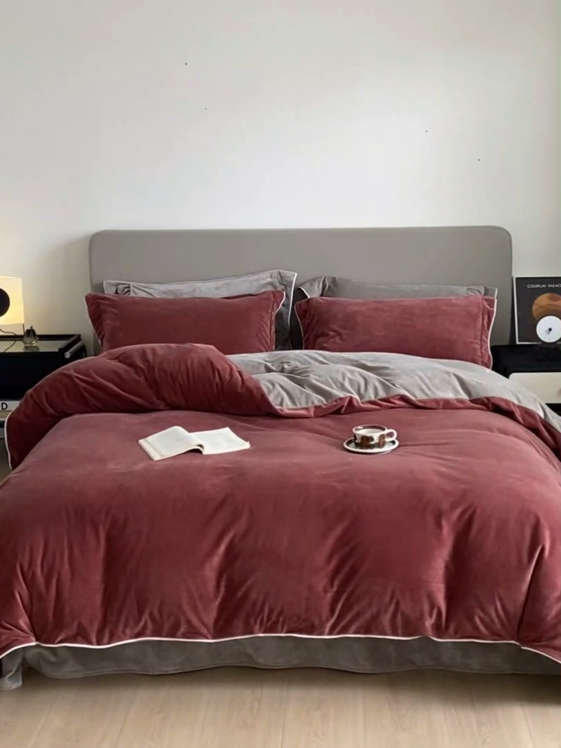 91家纺网 家纺一手货源 找家纺 万盛家纺 2025新款德芙绒牛奶绒法莱绒水晶绒双拼四件套 晨曦红-米灰