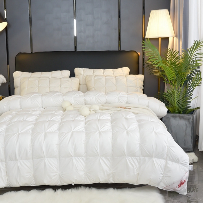 91家纺网 家纺一手货源 找家纺 （总）厂家加工定制80s贡缎全棉柔赛丝扭花羽绒被壳 钻绒鹅绒被内胆芯面