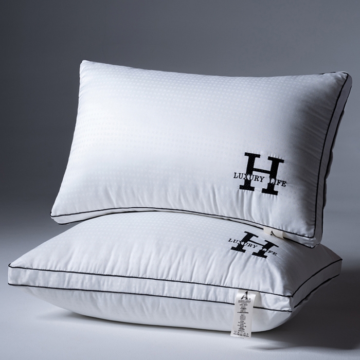 91家纺网 家纺一手货源 找家纺 （总）爱来伊 2024新款柔软舒适刺绣枕酒店枕立体羽丝绒枕头枕芯