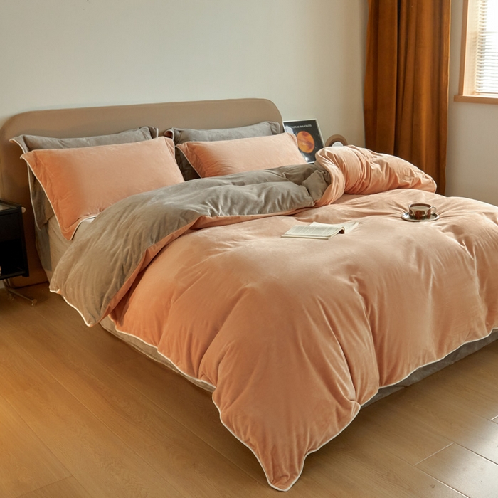 91家纺网 家纺一手货源 找家纺 万盛家纺 2025新款德芙绒牛奶绒法莱绒水晶绒双拼四件套 奶油橘-米灰