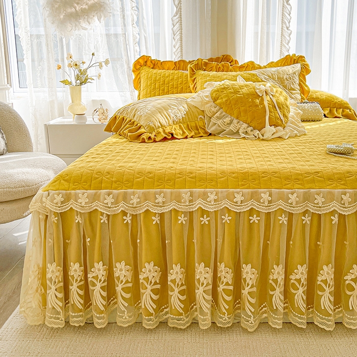 91家纺网 家纺一手货源 找家纺 2024新款加厚牛奶绒蕾丝刺绣床裙单床裙-莫奈花园系列 莫奈花园-嫩黄