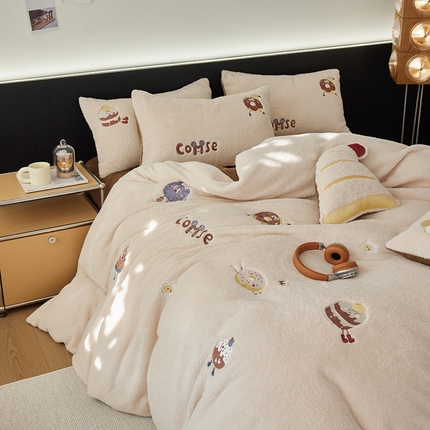 91家纺网 家纺一手货源 找家纺 （总）安莱生活 2024新款绵羊绒毛巾绣四件套