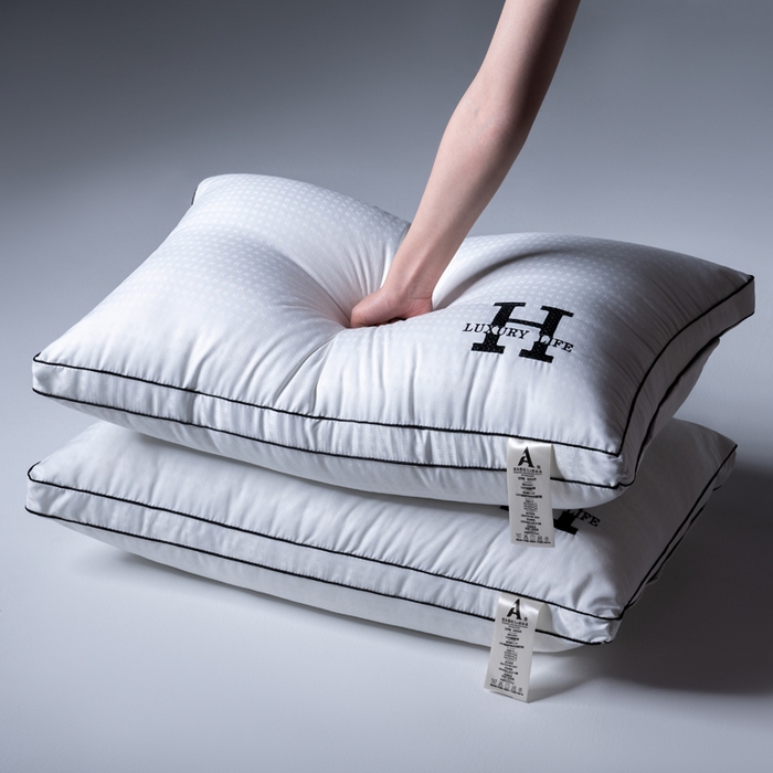 91家纺网 家纺一手货源 找家纺 （总）爱来伊 2024新款柔软舒适刺绣枕酒店枕立体羽丝绒枕头枕芯