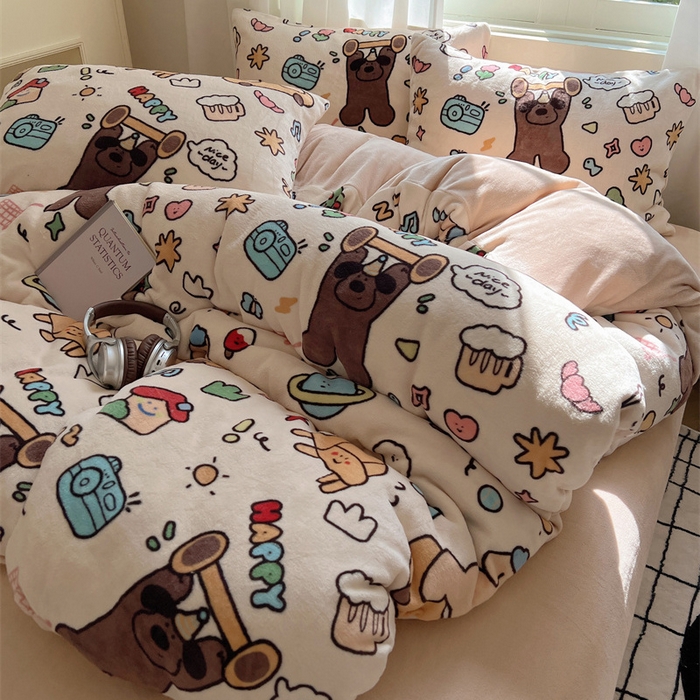 91家纺网 家纺一手货源 找家纺 红嘴企鹅 2025新款牛奶绒印花四件套 大力