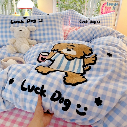 眠帛家居 2024新款高克重牛奶绒毛巾绣加印大版卡通四件套系列二 旺仔