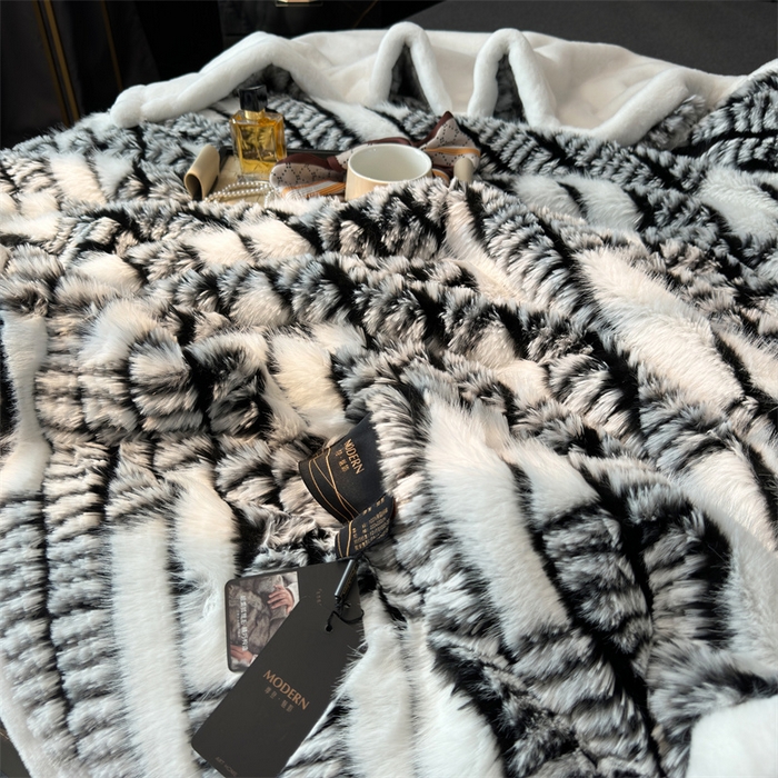 91家纺网 家纺一手货源 找家纺 凯轩毛毛毯毯子网销专供 2024新款仿皮草轻毛毛毯毯子-魅影系列 魅影