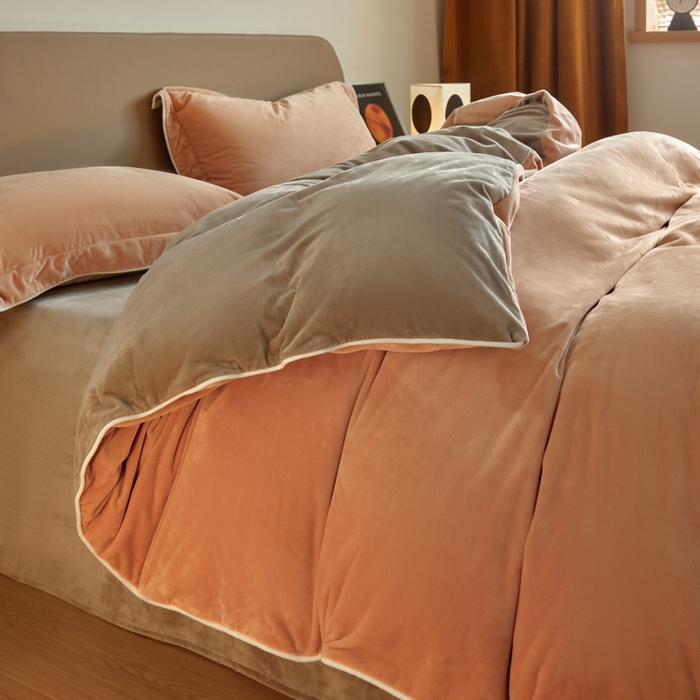 91家纺网 家纺一手货源 找家纺 万盛家纺 2025新款德芙绒牛奶绒法莱绒水晶绒双拼四件套 奶油橘-米灰