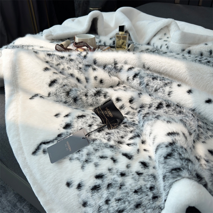 91家纺网 家纺一手货源 找家纺 凯轩毛毛毯毯子网销专供 2024新款仿皮草轻毛毛毯毯子-魅影系列 魅力