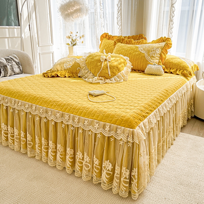 91家纺网 家纺一手货源 找家纺 2024新款加厚牛奶绒蕾丝刺绣床裙单床裙-莫奈花园系列 莫奈花园-嫩黄