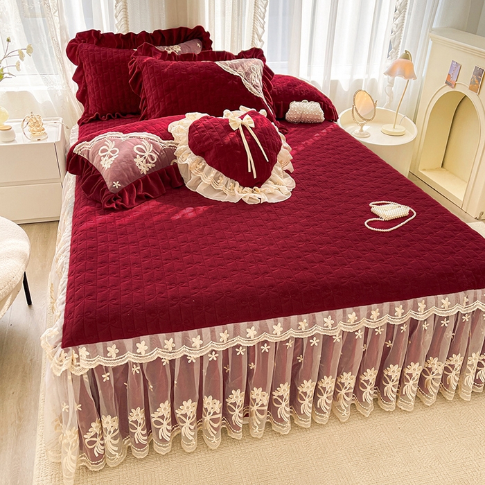 91家纺网 家纺一手货源 找家纺 2024新款加厚牛奶绒蕾丝刺绣床裙单床裙-莫奈花园系列 莫奈花园-酒红