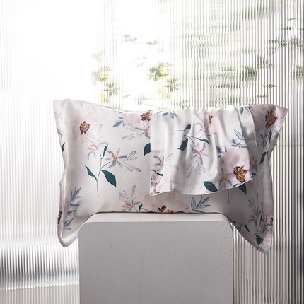 2024新款真丝天丝数码印花枕套 百合花