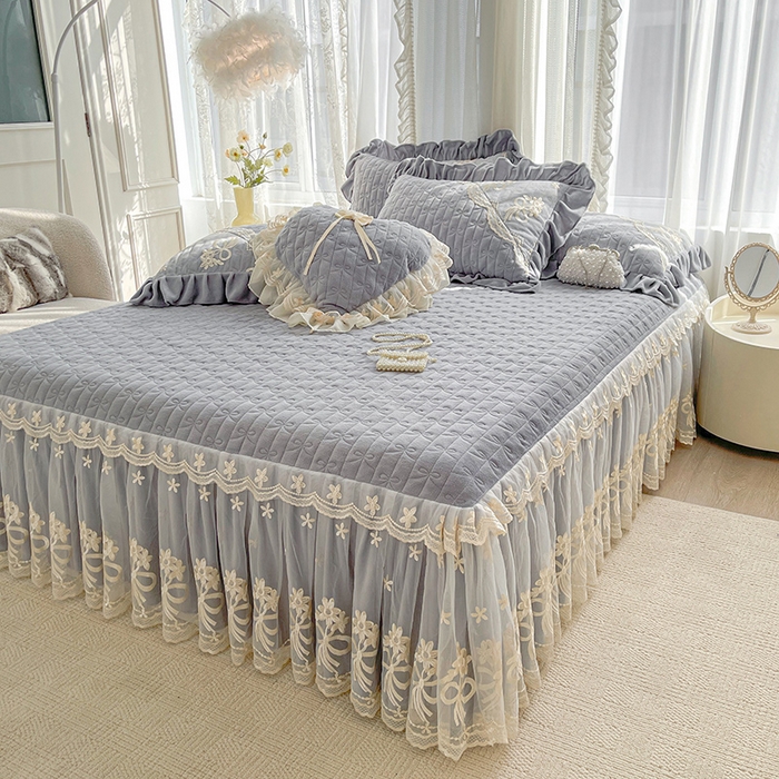 91家纺网 家纺一手货源 找家纺 2024新款加厚牛奶绒蕾丝刺绣床裙单床裙-莫奈花园系列 莫奈花园-高级灰