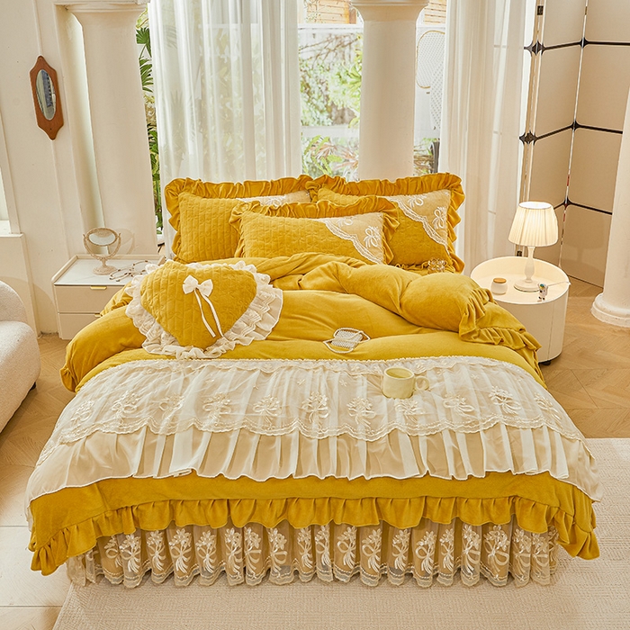 91家纺网 家纺一手货源 找家纺 2024新款加厚牛奶绒蕾丝刺绣床裙四件套-莫奈花园系列 莫奈花园-嫩黄