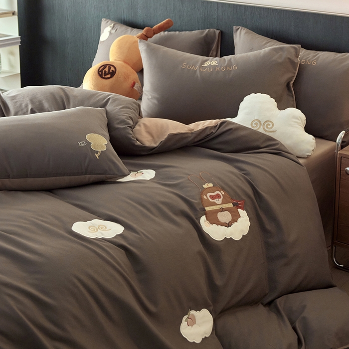 91家纺网 家纺一手货源 找家纺 安莱生活 2024新款全棉100s磨毛贴布绣-熏悟空系列 熏悟空-灰棕