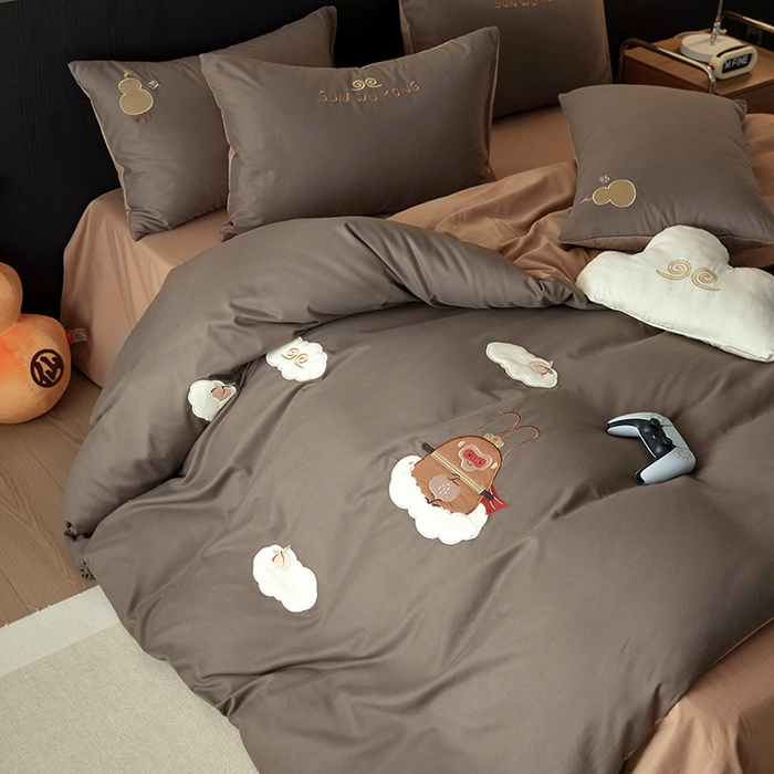 91家纺网 家纺一手货源 找家纺 安莱生活 2024新款全棉100s磨毛贴布绣-熏悟空系列 熏悟空-灰棕